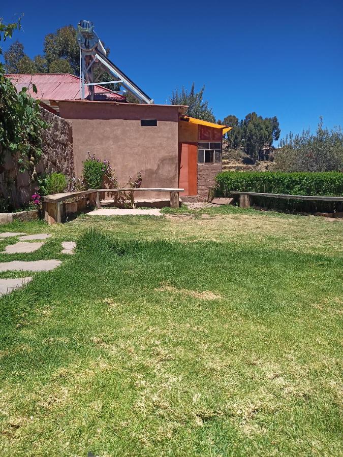 Taquile Familia Celso Hotel Huillanopampa Kültér fotó