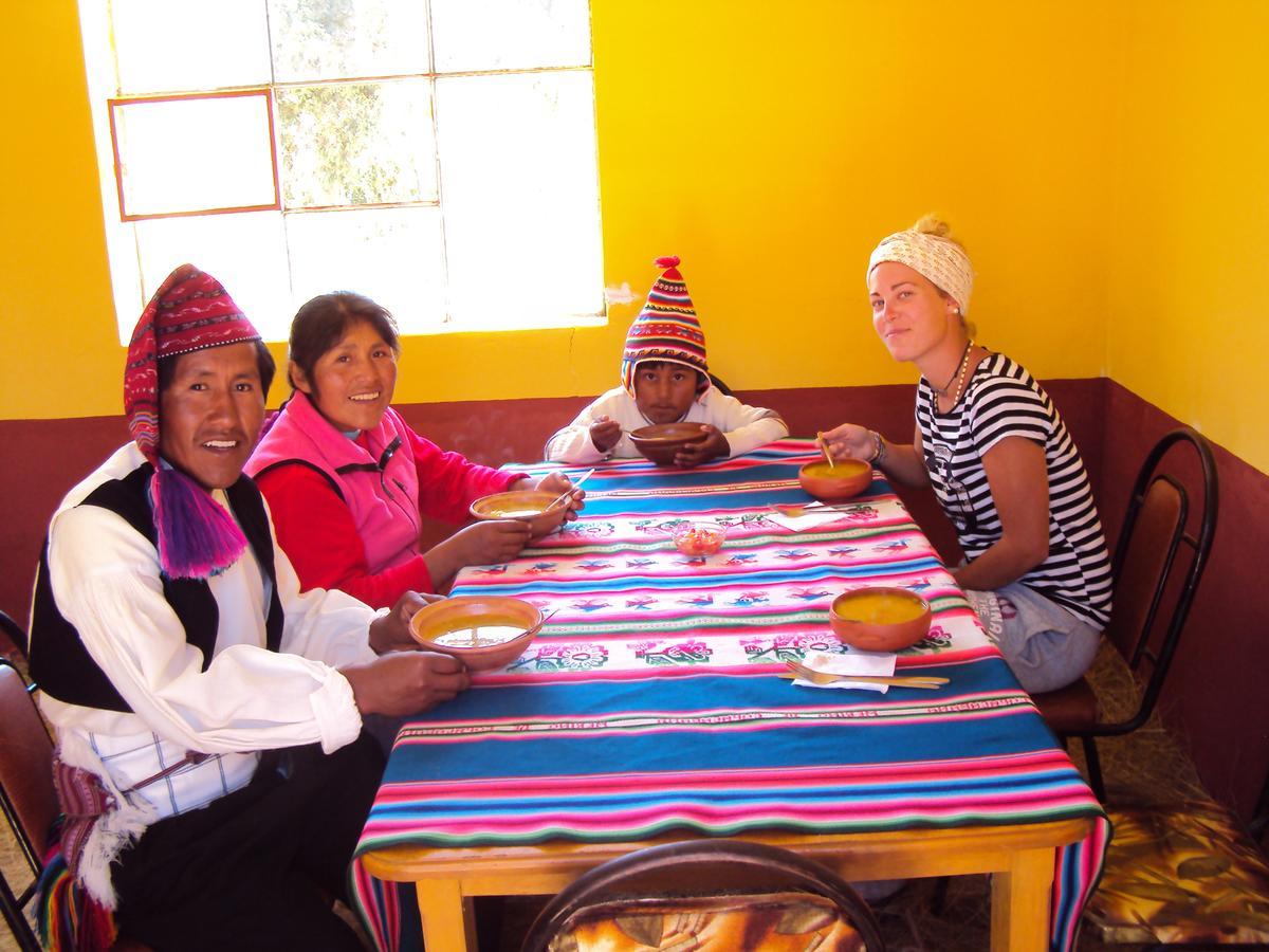 Taquile Familia Celso Hotel Huillanopampa Kültér fotó