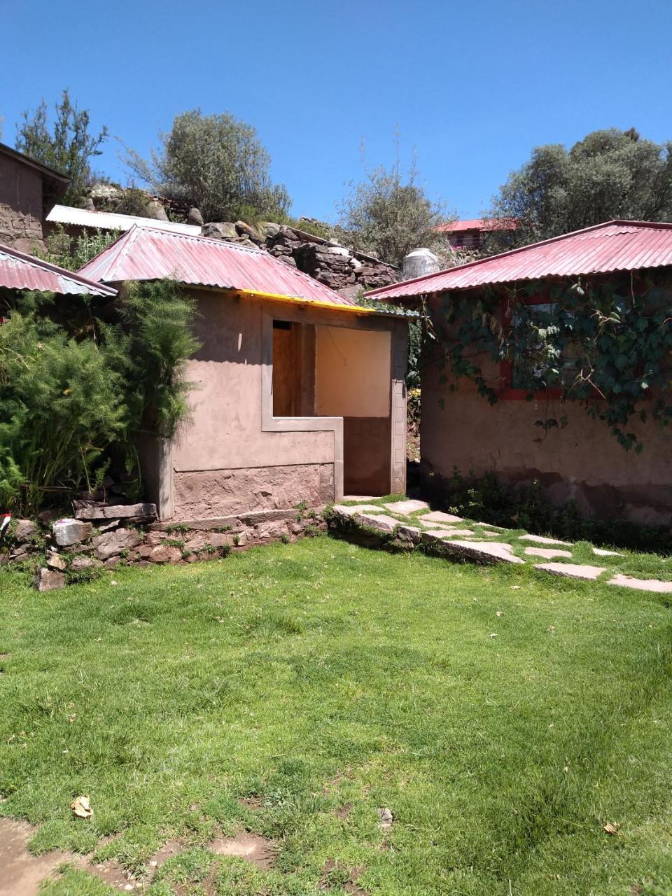 Taquile Familia Celso Hotel Huillanopampa Kültér fotó